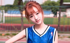 貂蝉乳头被虫子吸出白色液体